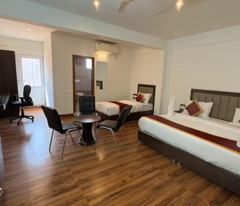Deluxe Triple Balcony Room